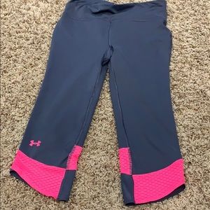 Under armor athletic breast cancer capris